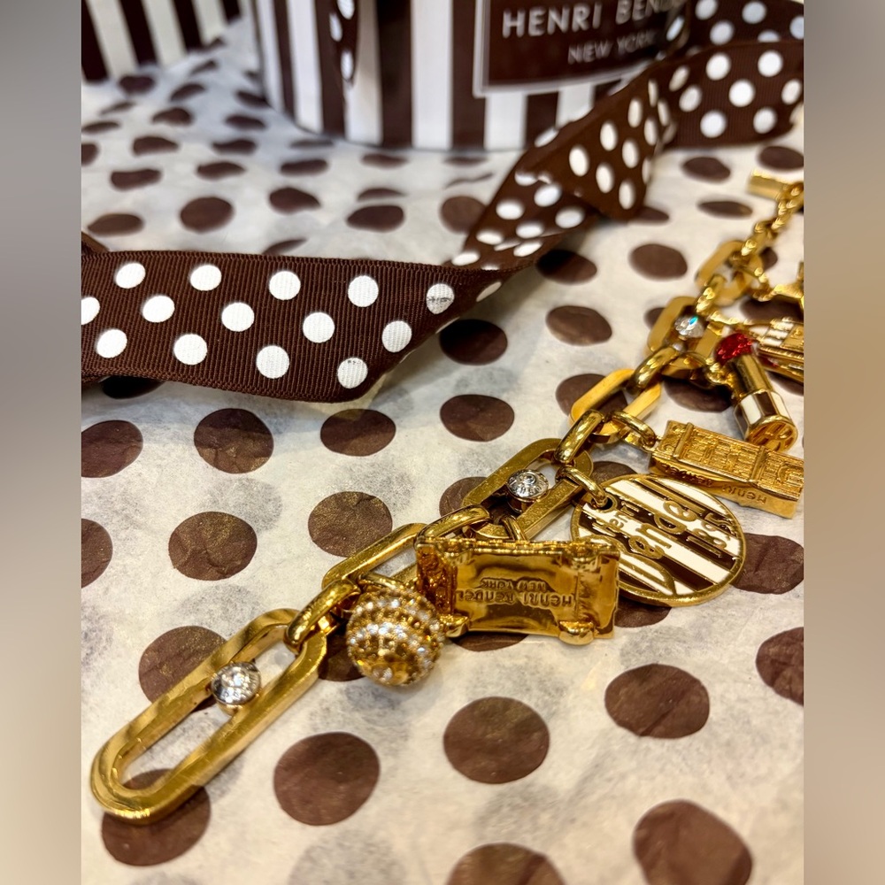 HENRI BENDEL Gold-Tone Brass Charm Bracelet. EXTREMELY RARE/HARD TO FIND - Picture 8 of 16